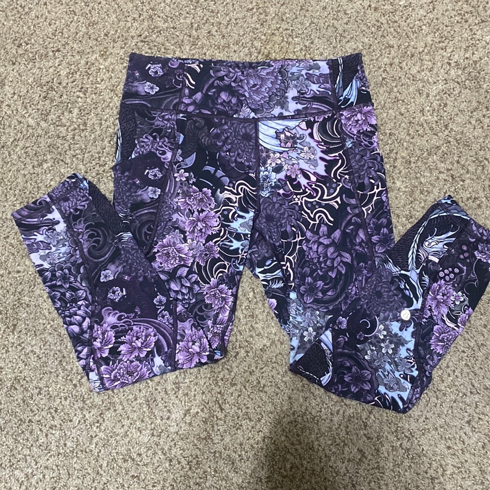 Lululemon retired purple floral capris